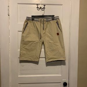 Fashion Style News 2XL Shorts